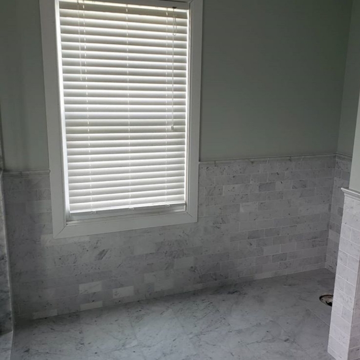 marble bathroom perimeter walls